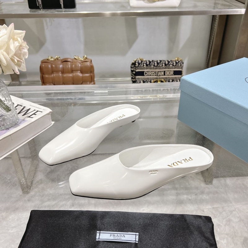 Pra*a sandals